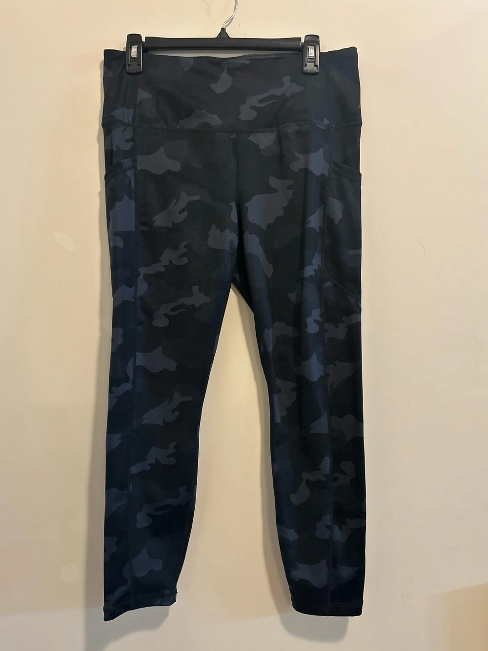 Yogalicious Black & Navy‎ Camo Leggings